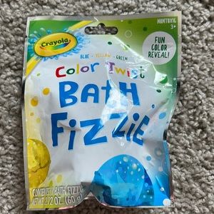 Crayons color twist bath fizzie